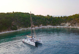 Votre catamaran unique pour une croisière d’exception au Péloponnèse - voyages adékua
